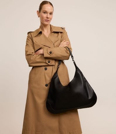 Bolsa Hobo con Detalles en Textura Crocco y Hebillas en la Asa