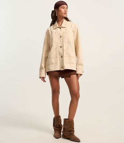 Campera en Sarga con Bolsillos y Costura Aparente 2