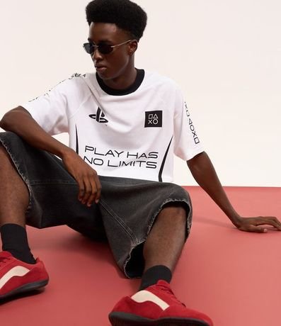 Remera Comfort Sportcore con Estampa Playstation 5