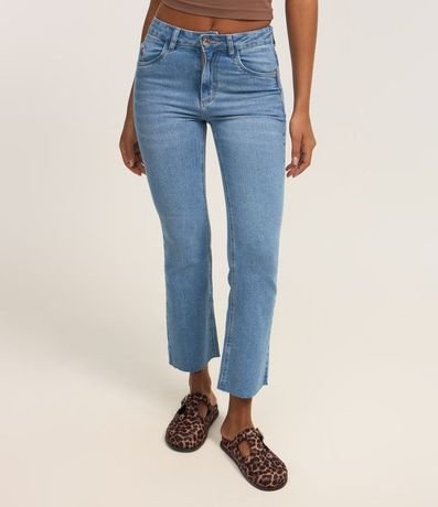 Pantalón Flare Cropped en Jeans con Bajo a Hilo 3