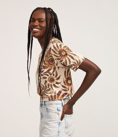 Blusa Cropped con Cuello Retilínea y Estampa Floral 1