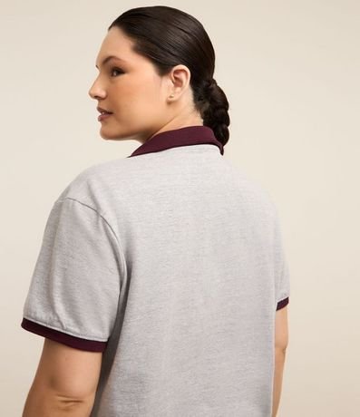 Remera Boxy Sportcore con Cuello Polo Contrastante 6