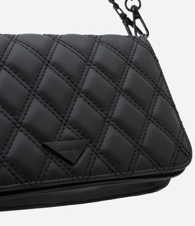 CarteraTransversal Pequeña con Textura Capitoneada y Correa de Cadena 4