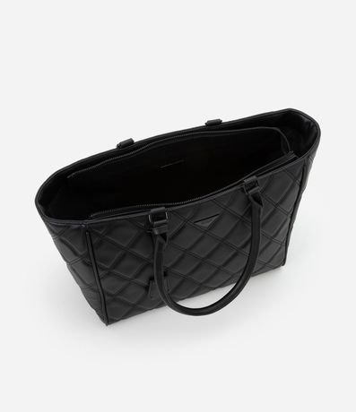 Cartera Shopper Grande con Textura Capitoneada y Borla 7