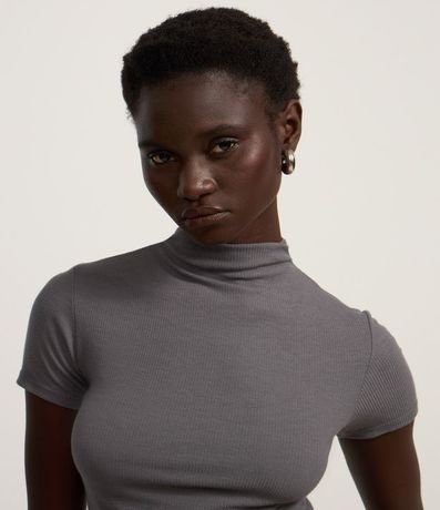 Blusa en Rib con Cuello Alto 3