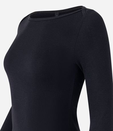 Blusa en Rib con Detalle Sobrepuesto en el Hombro 6