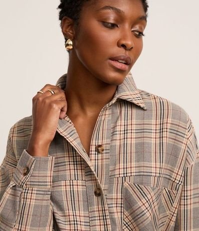 Camisa Oversized en Crepé de Cuadros con Bolsillos 4