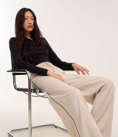 Pantalón Recto Sastrería con Riscas de Giz y Contraste Lateral