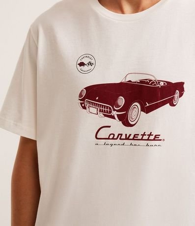 Remera Comfort en Algodón con Estampa de Carro Carro Corvette de Chevrolet 5