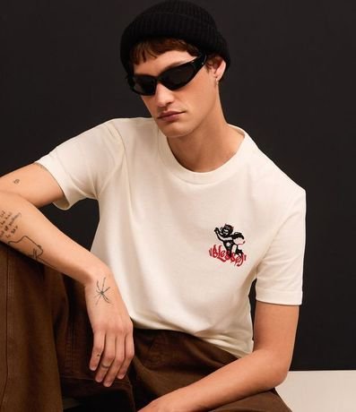 Remera Comfort en Algodón con Estampa Circulo de Angeles 1