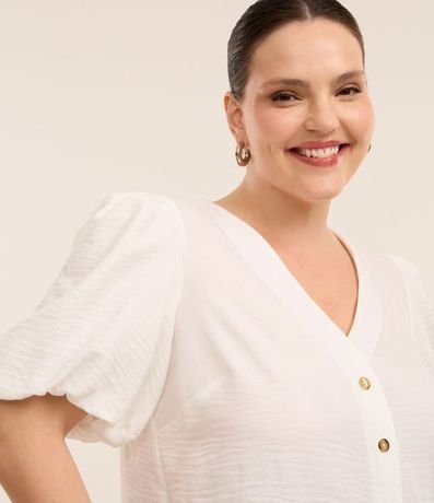 Blusa en Crepé con Botones y Manga Balonê  Curve & Plus Size 1