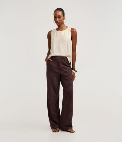 Blusa en Viscosa con Pence Lateral y Efecto Arrugado 2
