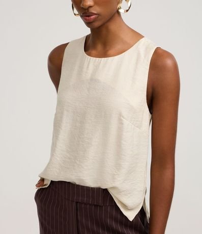 Blusa en Viscosa con Pence Lateral y Efecto Arrugado 4