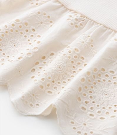 Blusa Acanalada Infantil con Volado en Broderie - Talle 5 a 14 años 6