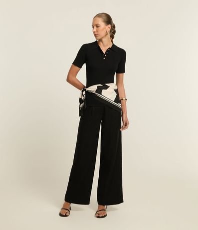 Blusa Acanalada en Punto con Cuello Polo 2