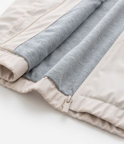 Campera Infantil con Textura Gomosa y Capucha - Talle 5 a 14 años 5