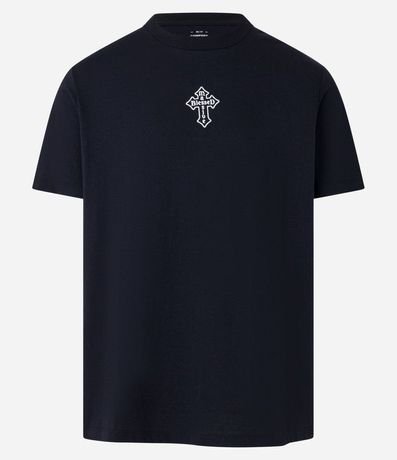 Remera Comfort en Algodón con Estampa Cruz Bordada 4