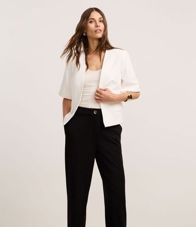 Pantalón Carrot Cintura Alta con Botón de Metal Martillado 2