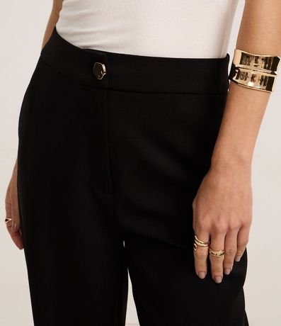 Pantalón Carrot Cintura Alta con Botón de Metal Martillado 4