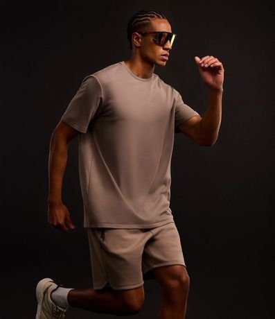 Remera Comfort Deportiva en Tech Fleece con Tecnologia Dry 4