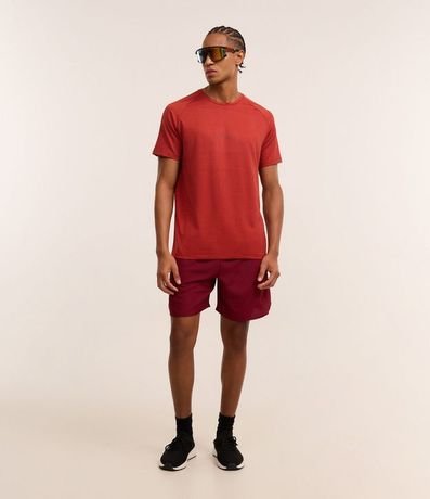 Remera Deportiva Regular con Estampa Cuadriculada y Texturizada 2