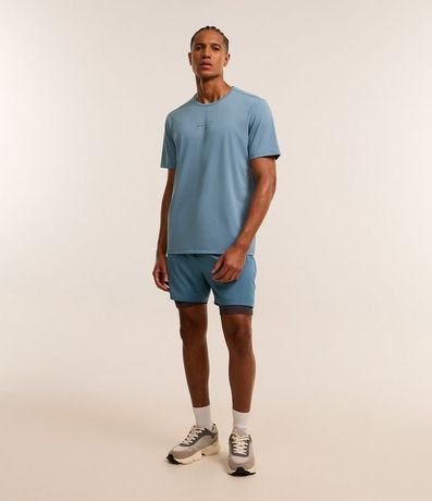 Remera Regular con Tecnologia Dry Estampa Localizada y Espalda Respirable 2