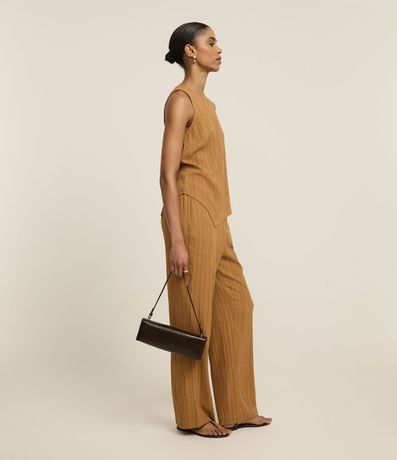 Blusa Alargada Texturizada con Bajo Asimétrica 4