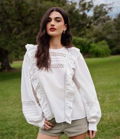 Blusa Bata en Tricolina con Babados y Manga Abullonada