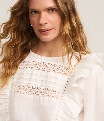 Blusa Bata en Tricolina con Babados y Manga Abullonada 4