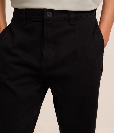 Pantalón Baggy Chino en Sarga con Bolsillos y Detalle en la Cintura 5