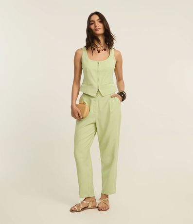 Pantalón Carrot sastre Cintura Alta en Crepé con Bolsillos