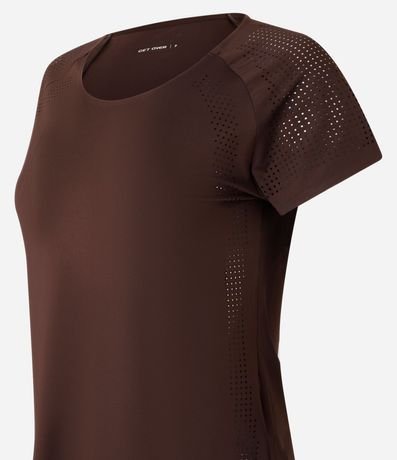 Remera Deportiva en Microfibra con Laterales Perforadas 5