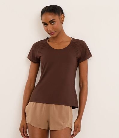 Remera Deportiva en Microfibra con Laterales Perforadas 1