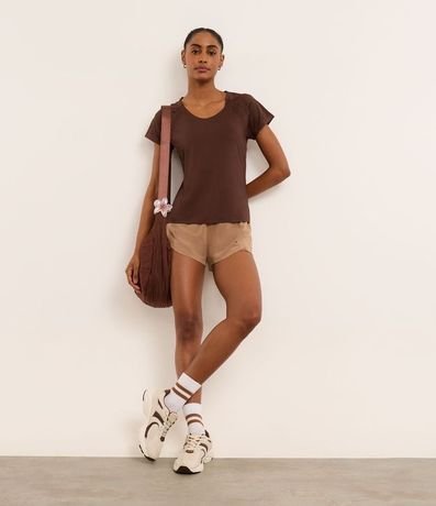 Remera Deportiva en Microfibra con Laterales Perforadas 2