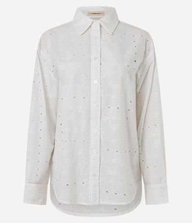 Camisa en Cambraia con Bordados y Cutouts 9