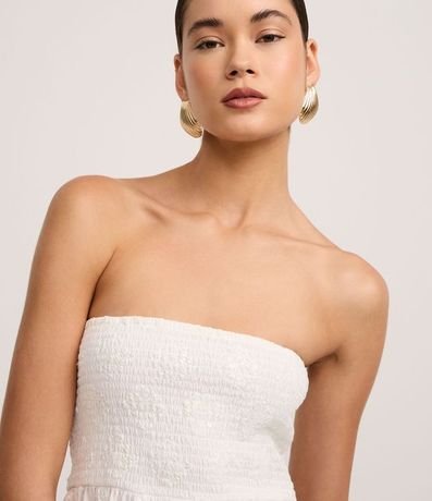 Blusa en Cambraia con Lastex y Bordado en el Ruedo Asimétrico 3