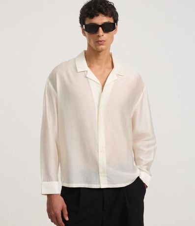 Camisa en Satén con Cuello Solapa y Abotonado Delantero