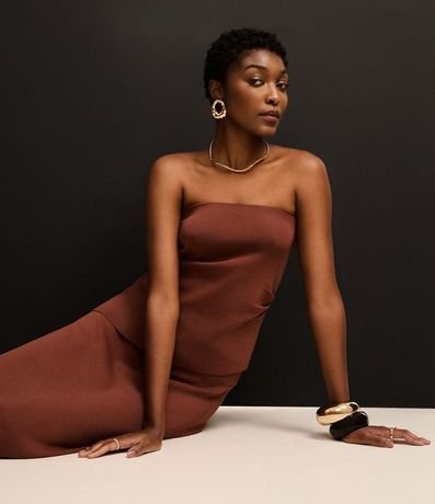 Blusa Slim Texturizada y sin Bretel con Bajo Asimétrico 5