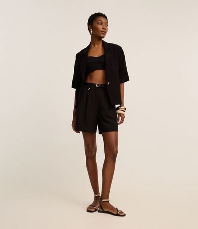 Short Sastre con Pliegues y Cinturón Fino de PU 2