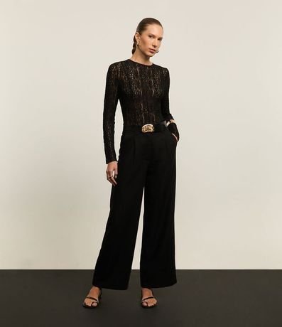 Calca Pantalona en Viscolino con Cinturón de Hebilla Martillado