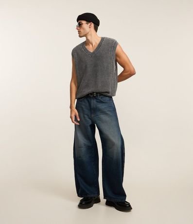 Pantalón Barrel en Jeans con Recortes y Pences