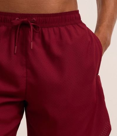 Bermuda Deportiva con Textura Perforada 4