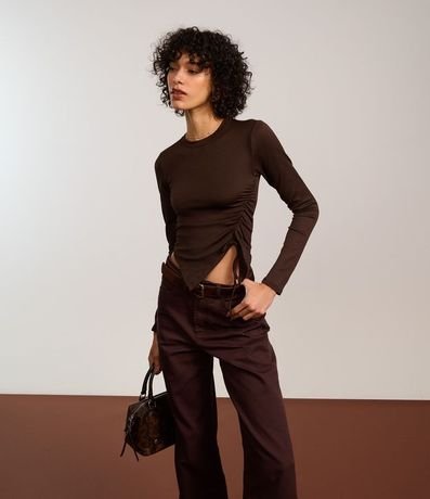 Blusa en Rib con Bajo Asimétrica y Tirante Lateral 5