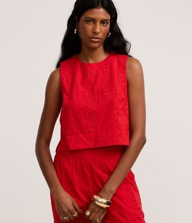 Blusa en Laise con Cuello Redondo y Bordado Cutout