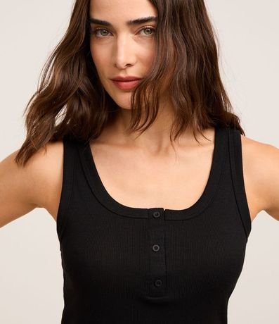 Blusa Musculosa en Rib con Media Vista de Botones 3