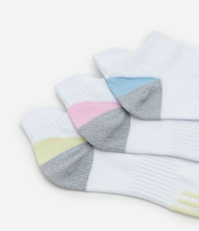 Kit 03 Medias Deportivas Caña Corta en Poliamida con Detalles Coloridos 4