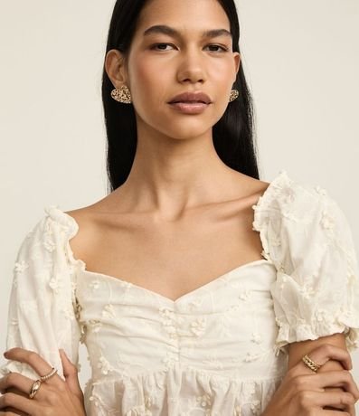 Blusa Peplum en Algodón con Bordado Floral y Manga Abullonada