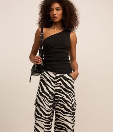 Pantalón Wide en Sarga con Estampa Animal Print de Zebra y Bolsillo Cargo 2