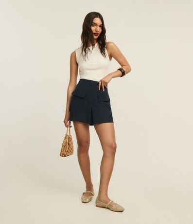 Short Pollera Sastre con Solapas y Recorte V con Traspase