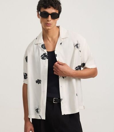 Camisa Boxy en Airflow con Cuello Bowling y Estampa Floral 6